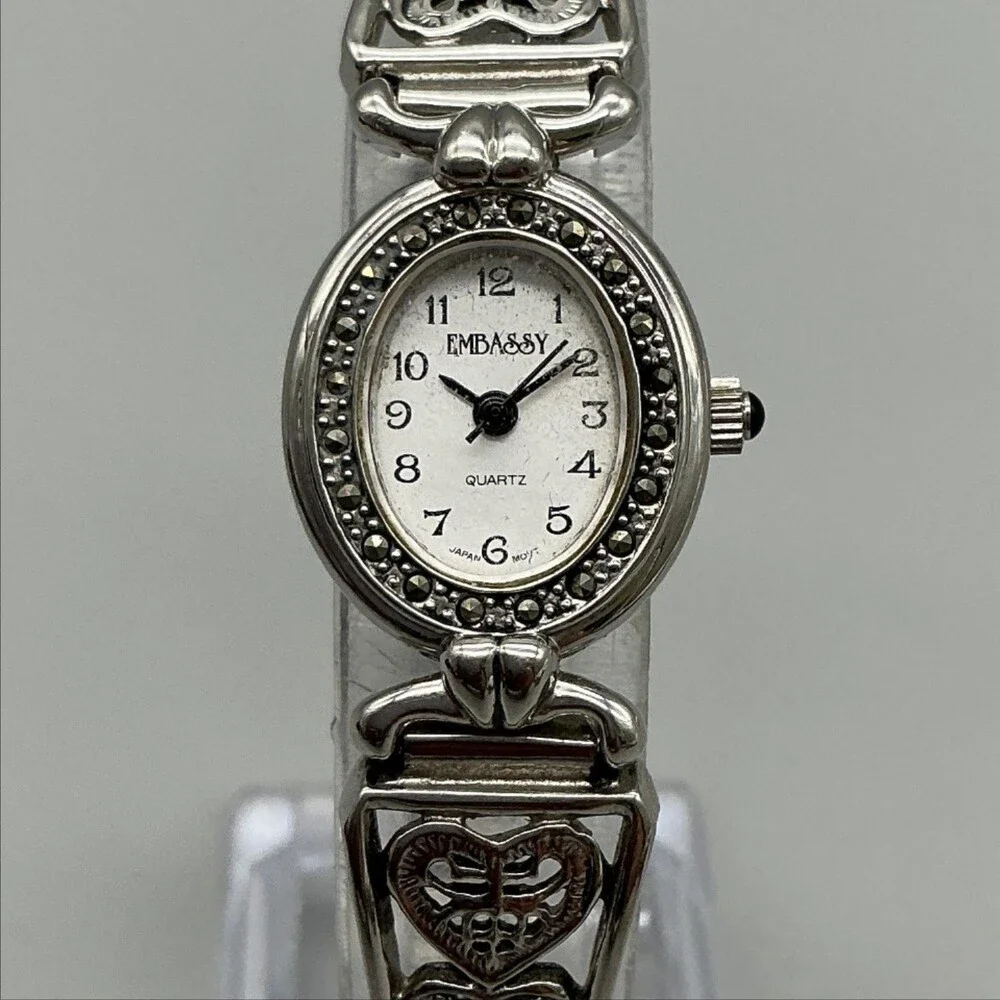 Embassy Womens Watch 19mm White Dial Silver Tone Heart Bracelet New Battery